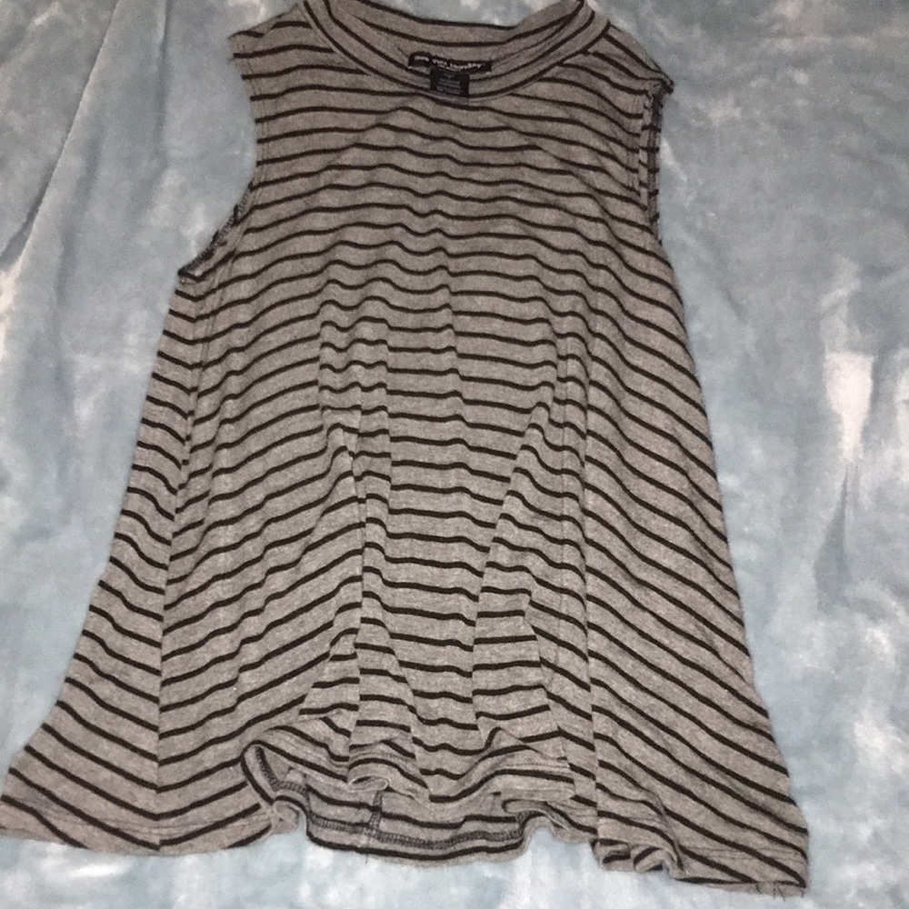 Trendy top!